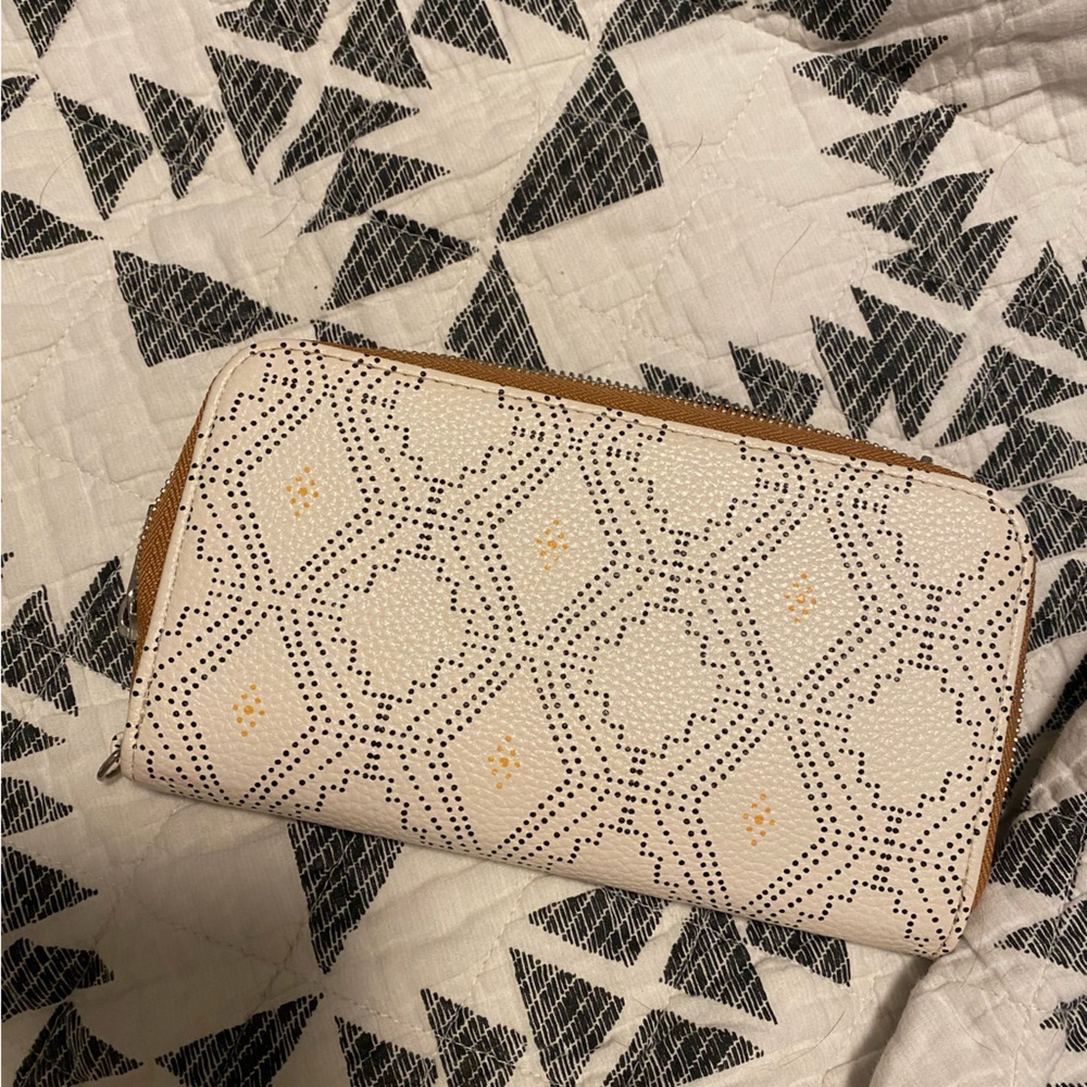 NWOT Thirty One Wallet
